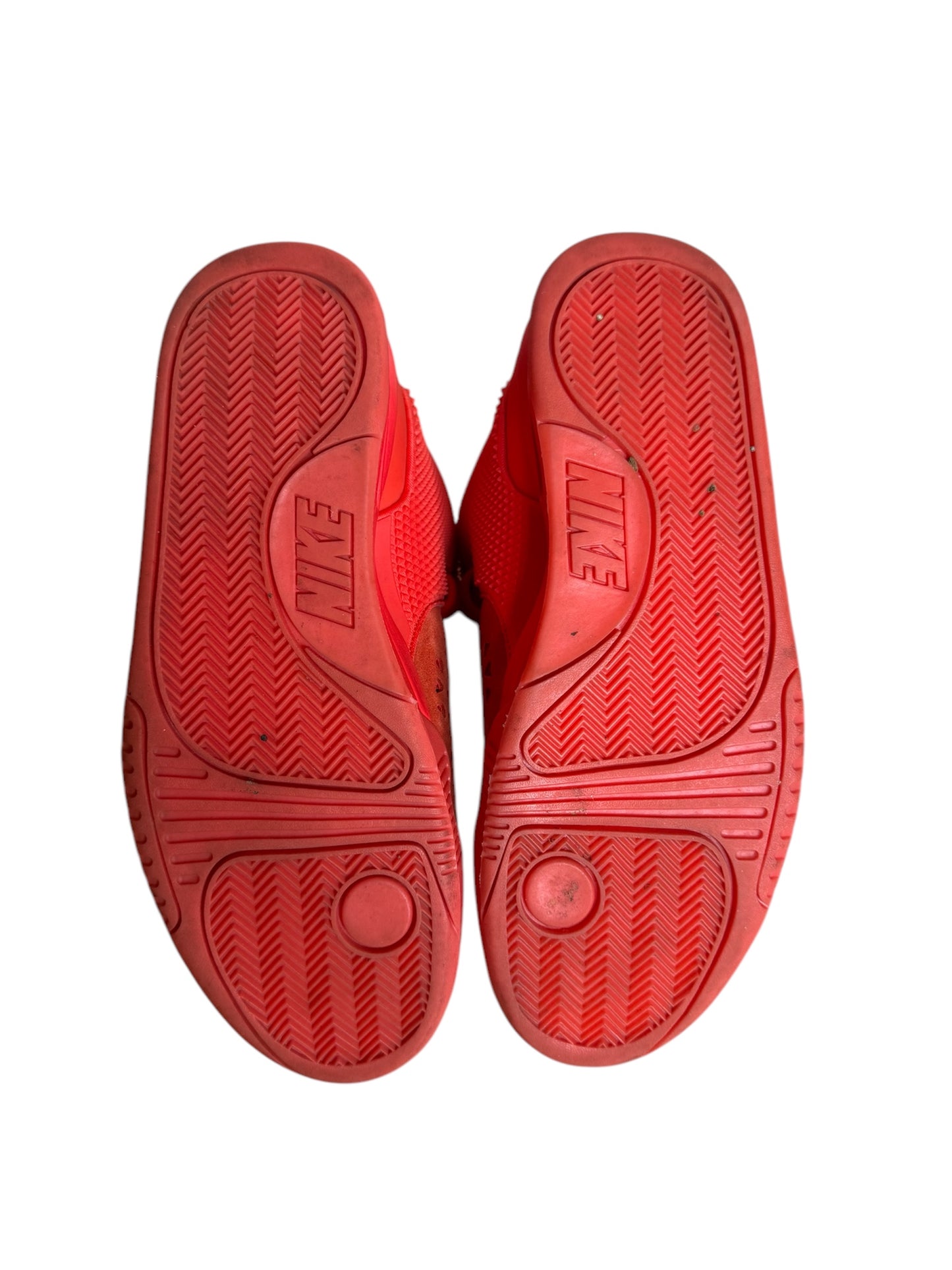 Red October Nike Air Yeezy 2 (Pre-Owned)