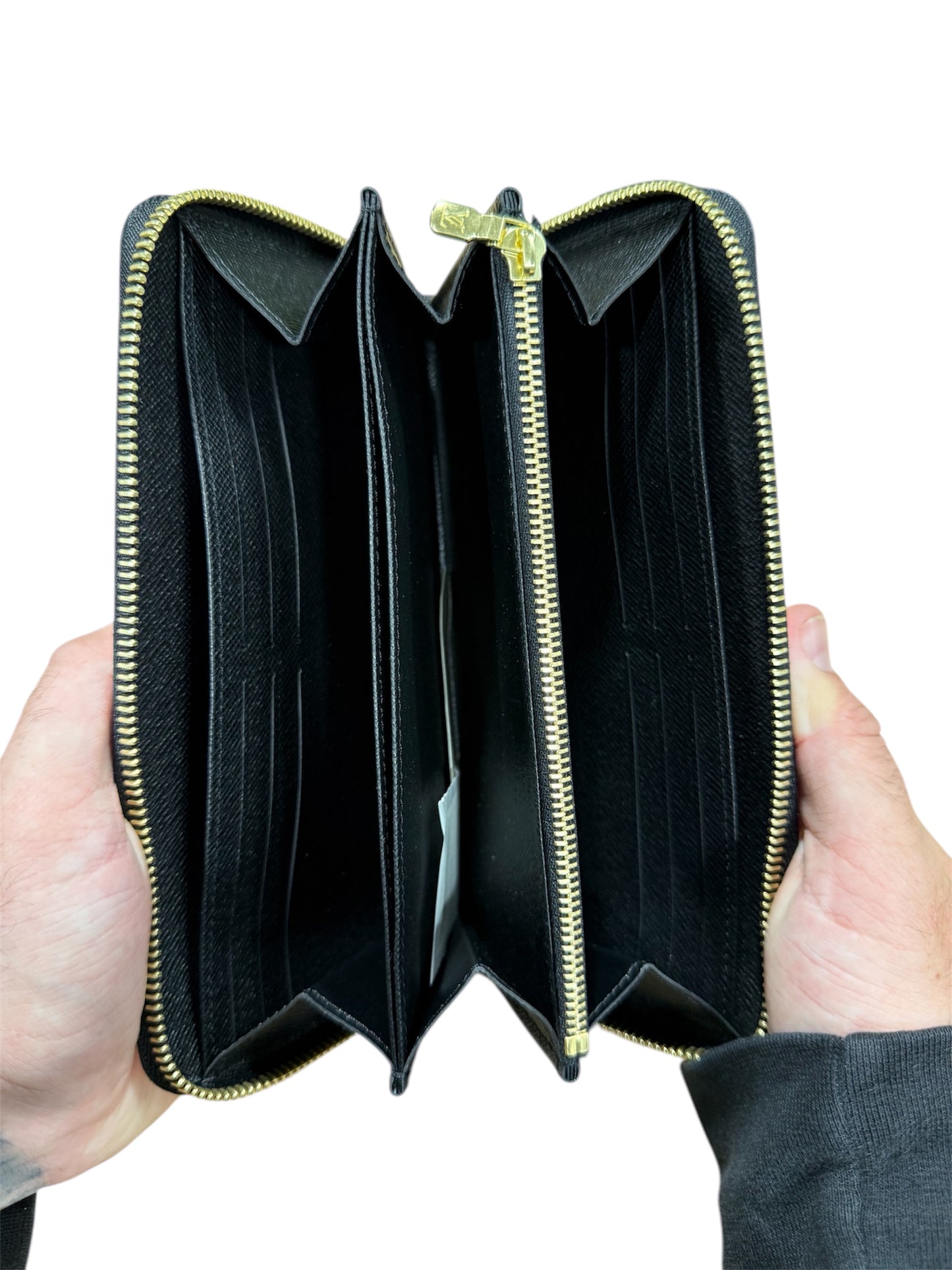 Louis Vuitton Zippy Wallet "Game On" White