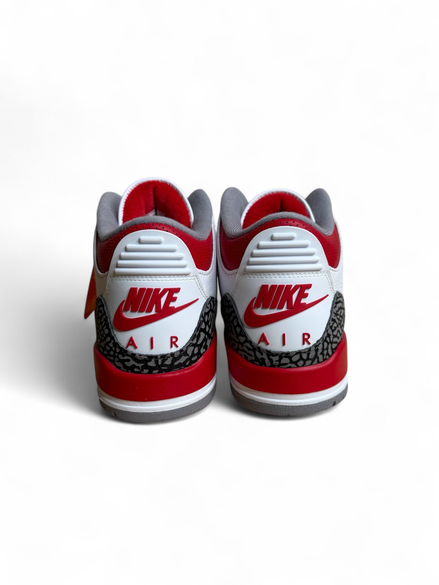 Jordan 3 Retro Fire Red (2022)