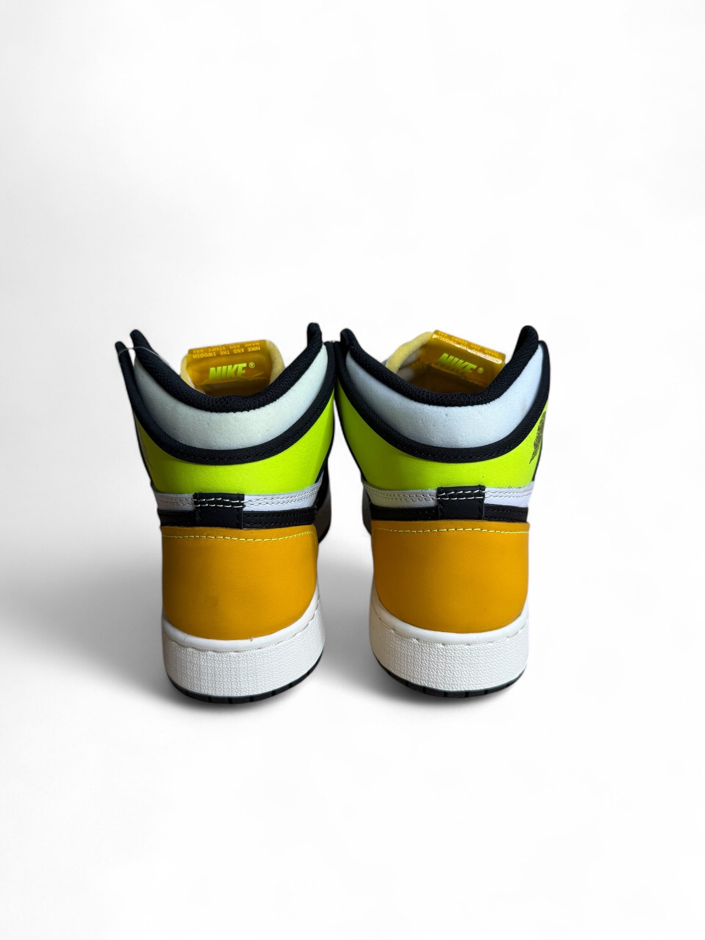 Air Jordan 1 Retro High OG "Volt Gold"