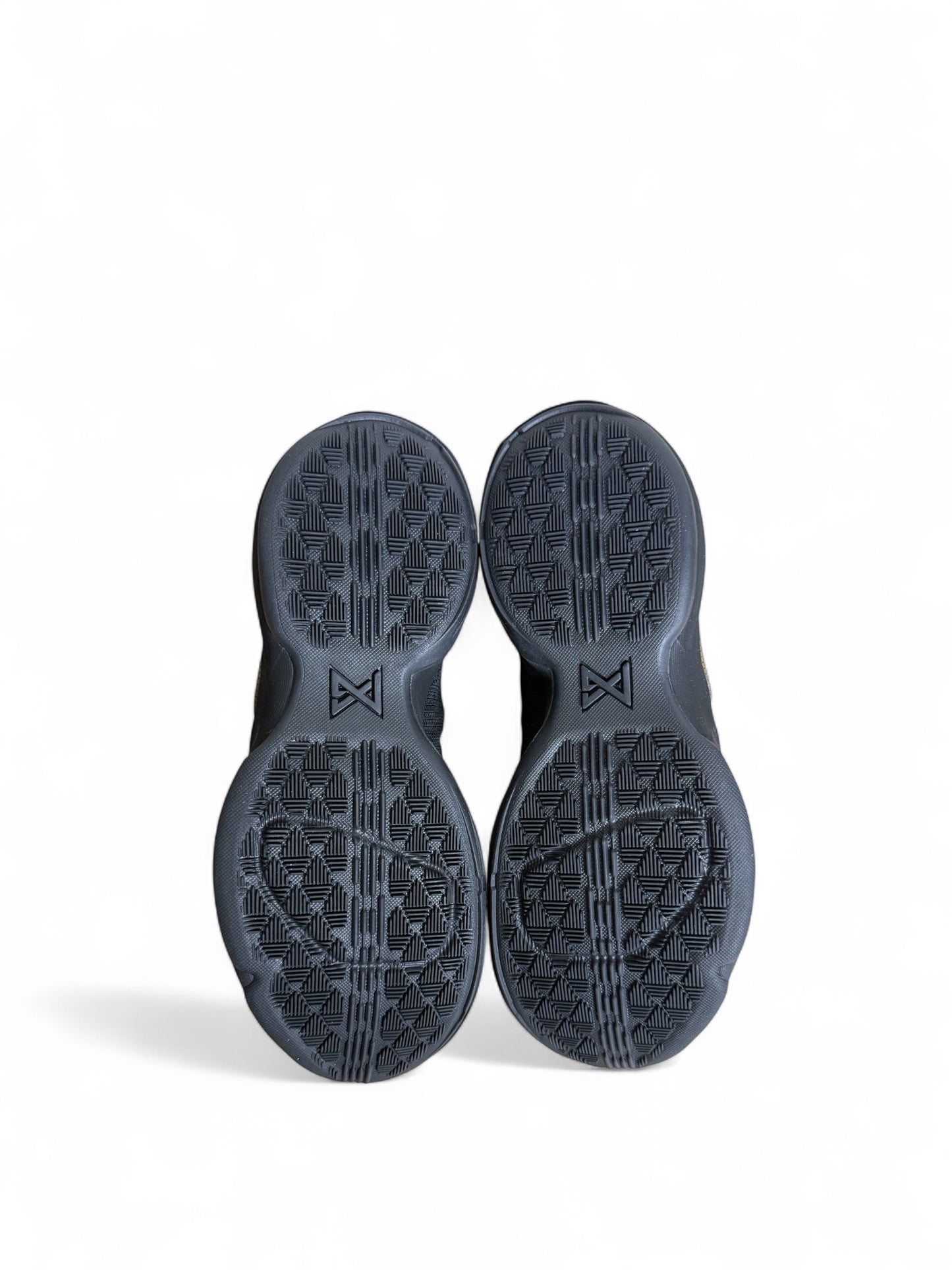 Paul George 1 Black Halo / Multi Sample