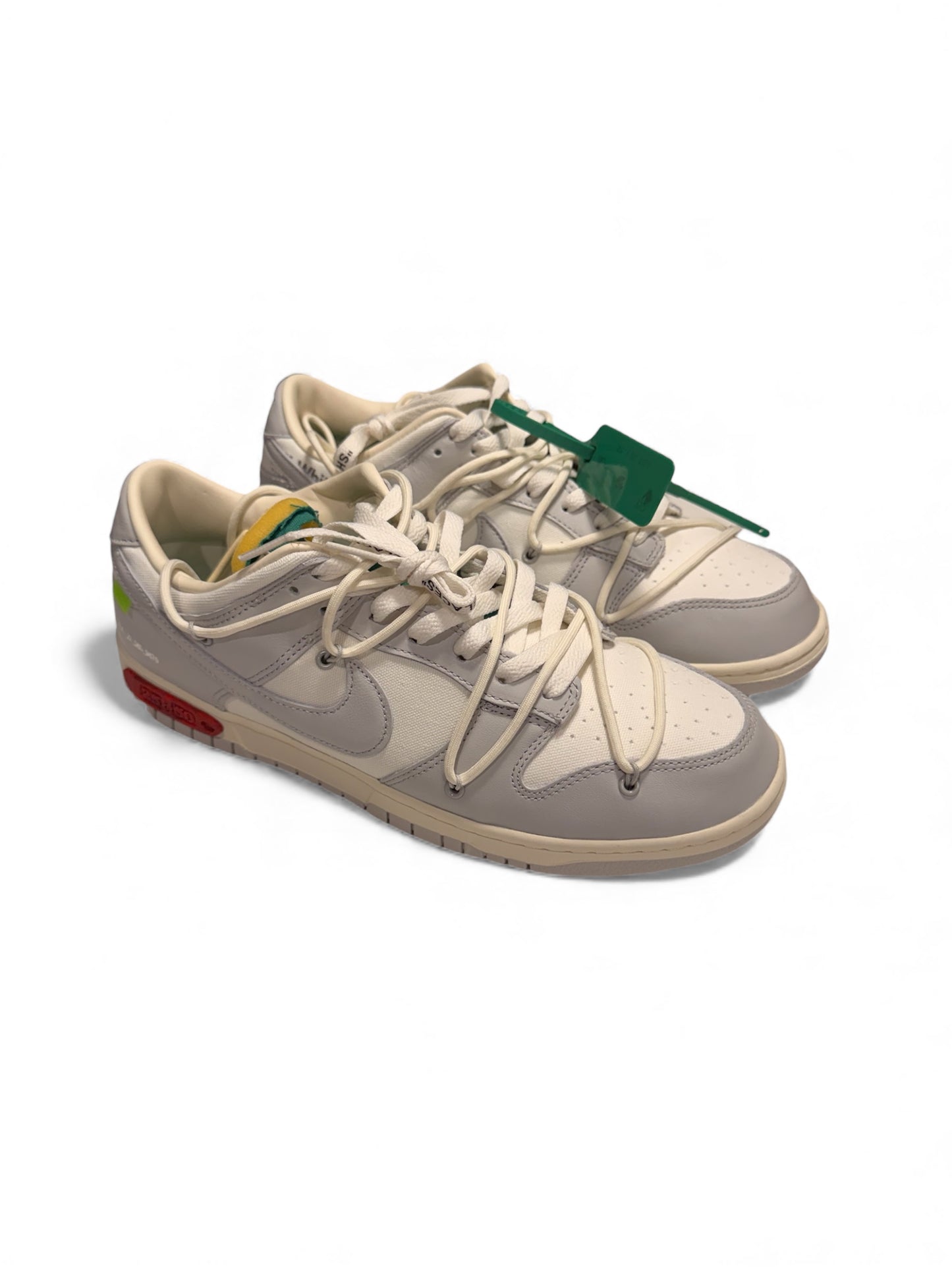 Off-White x Nike Dunk Low Lot 25 of 50