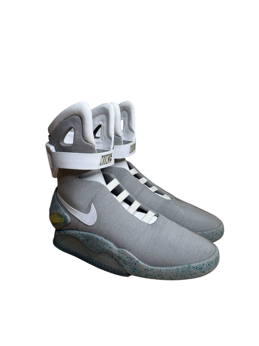 2011 NIKE Mag