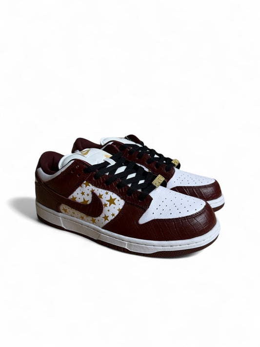 Supreme Stars x Nike SB Dunk Low Barkroot Brown
