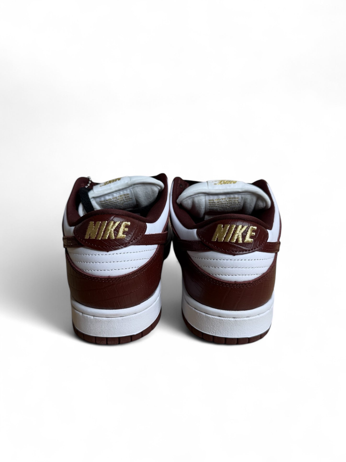 Supreme Stars x Nike SB Dunk Low Barkroot Brown