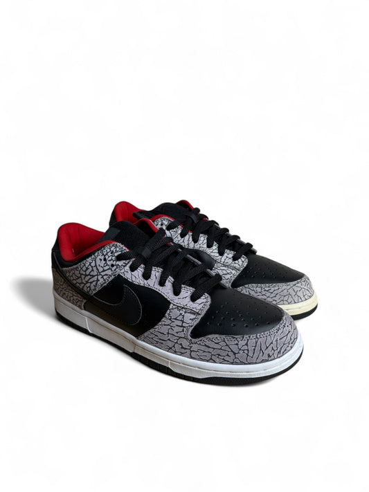 Supreme X Nike SB Dunk Low Black Cement