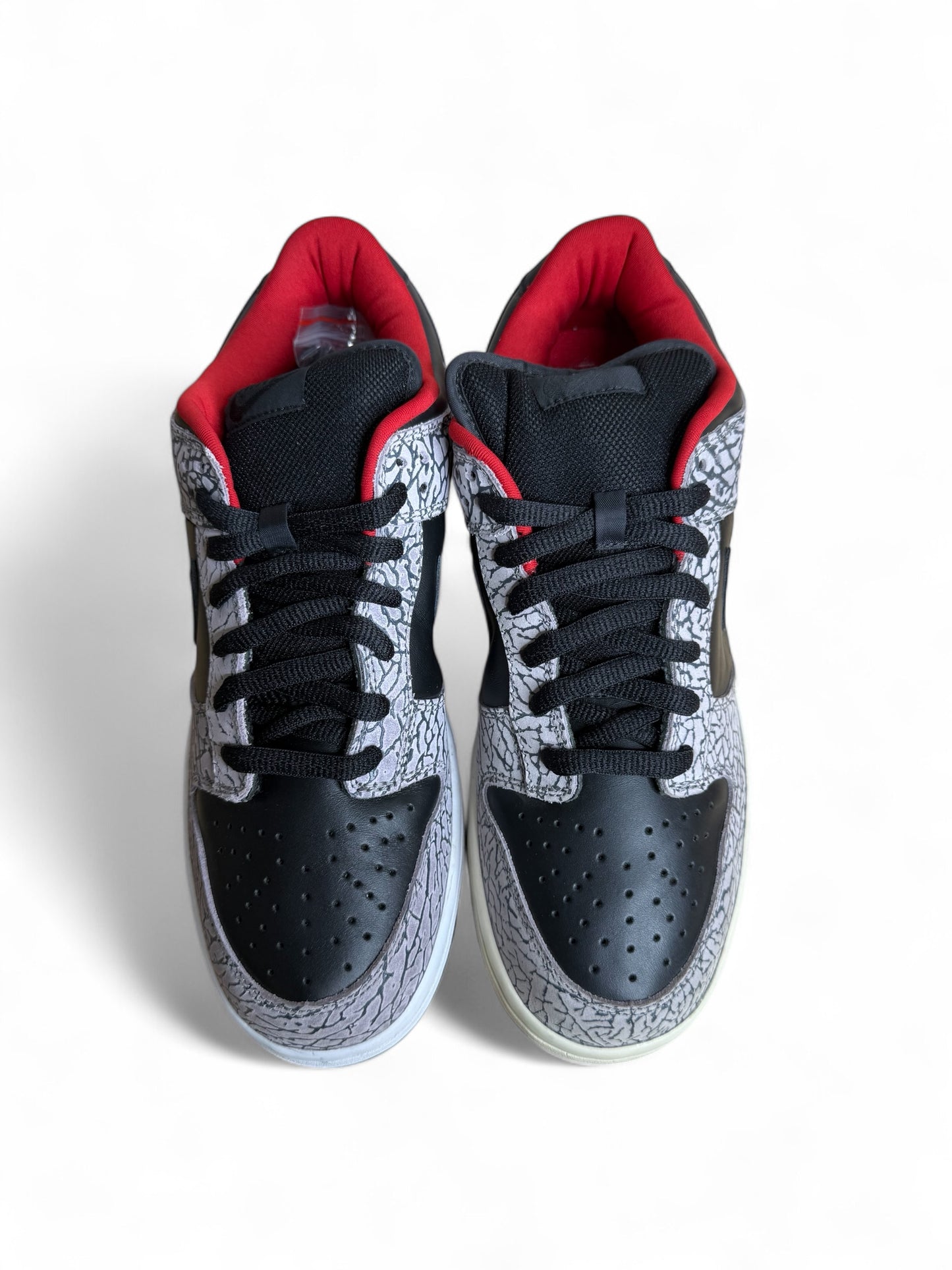 Supreme X Nike SB Dunk Low Black Cement