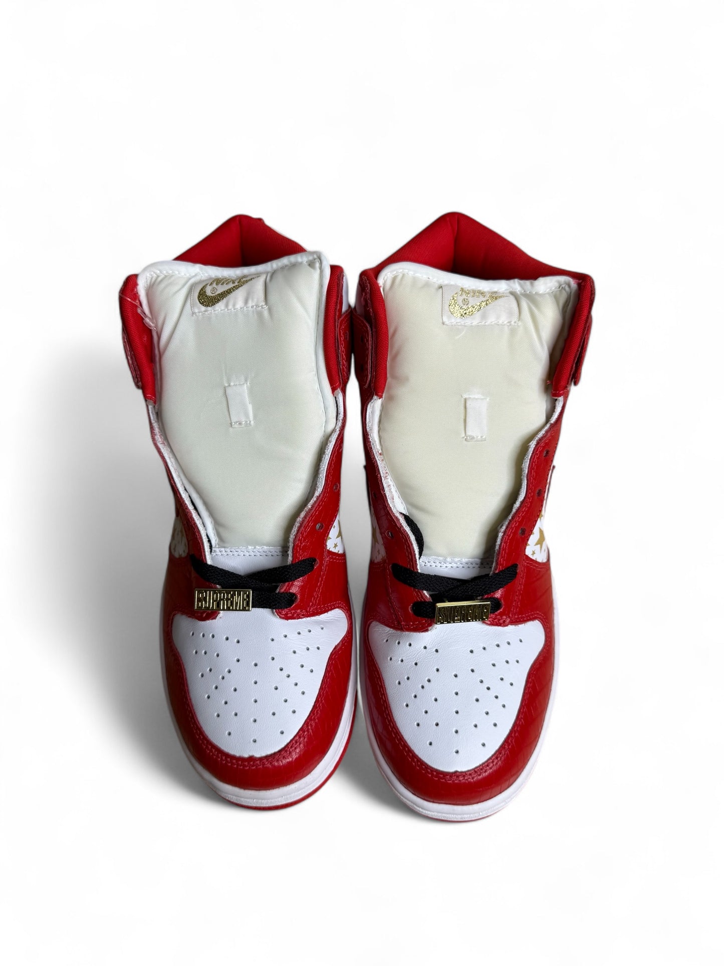Nike SB Dunk High Supreme Red Star