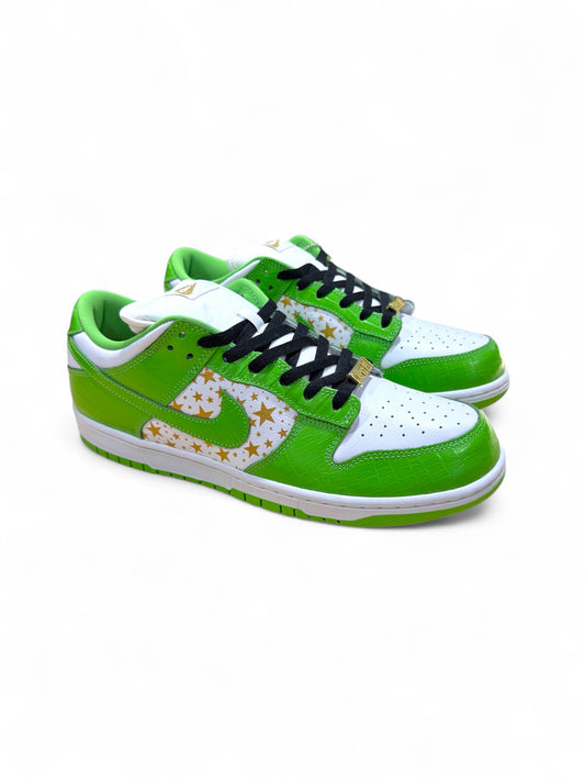 Supreme Stars Mean Green X Nike SB Dunk Low