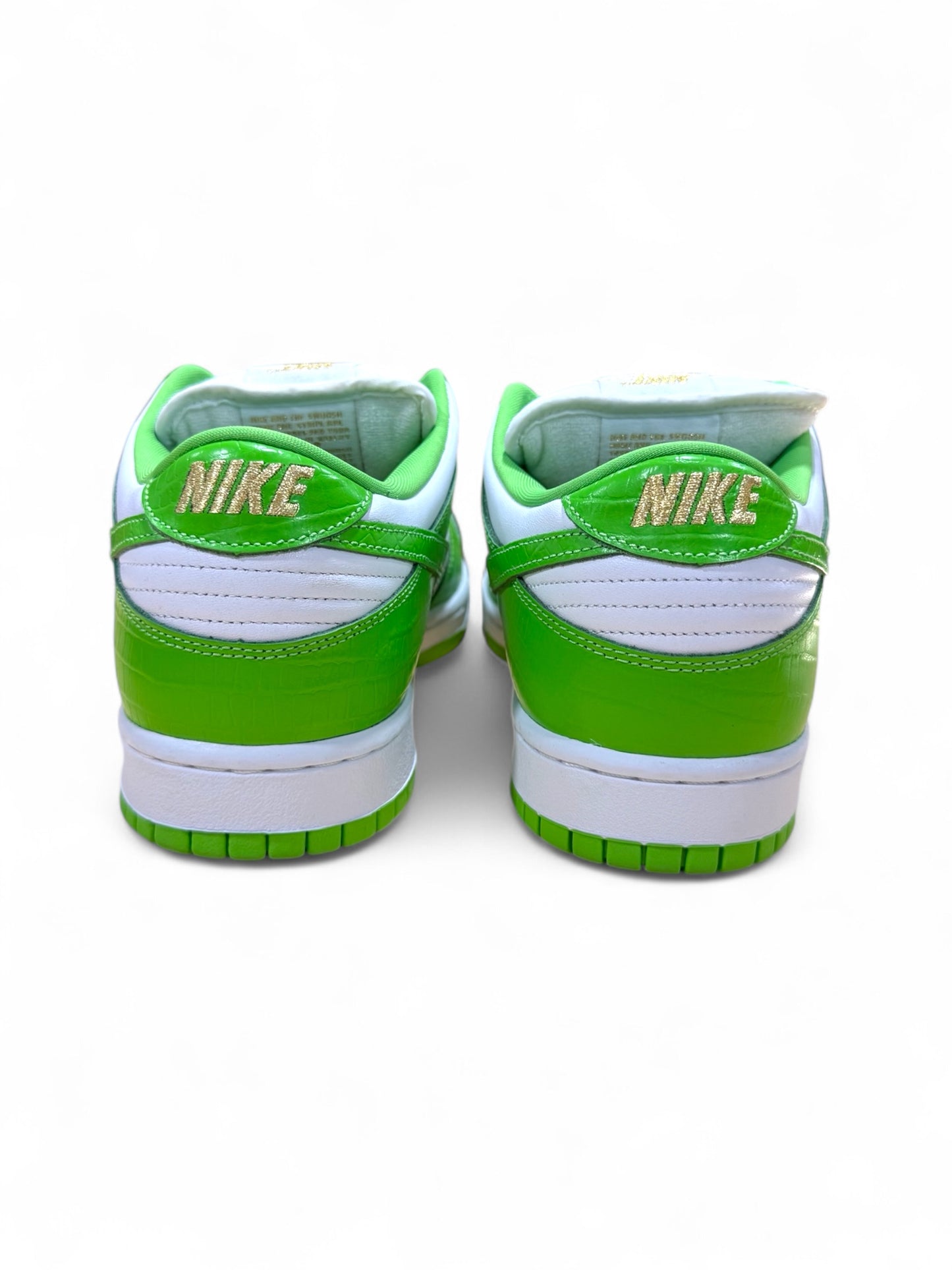 Supreme Stars Mean Green X Nike SB Dunk Low