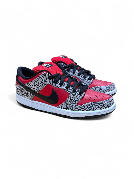 Nike SB Dunk Low Supreme Red Cement