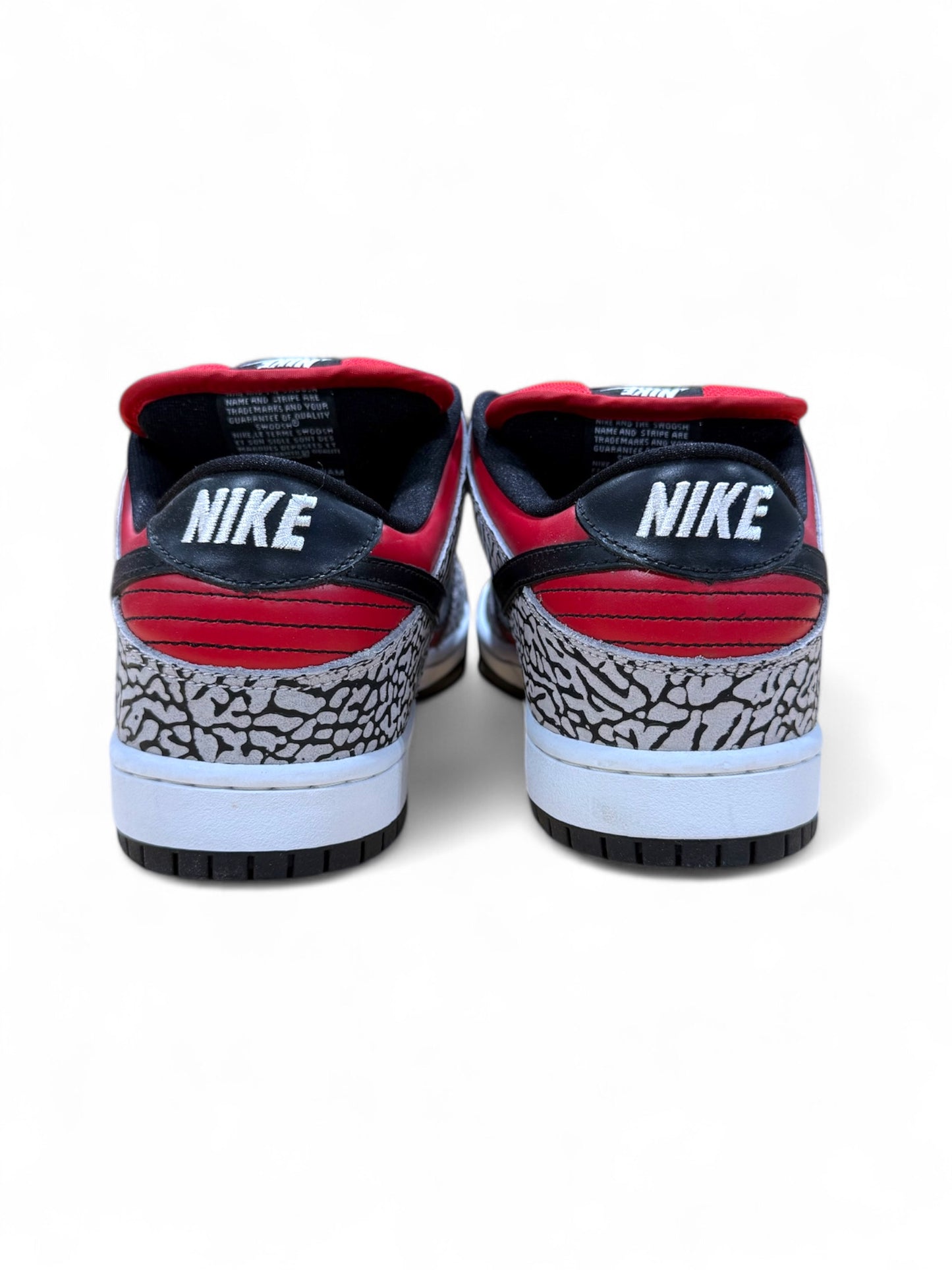 Nike SB Dunk Low Supreme Red Cement