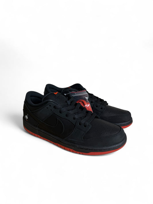 Black Pigeon Nike SB Dunk Low