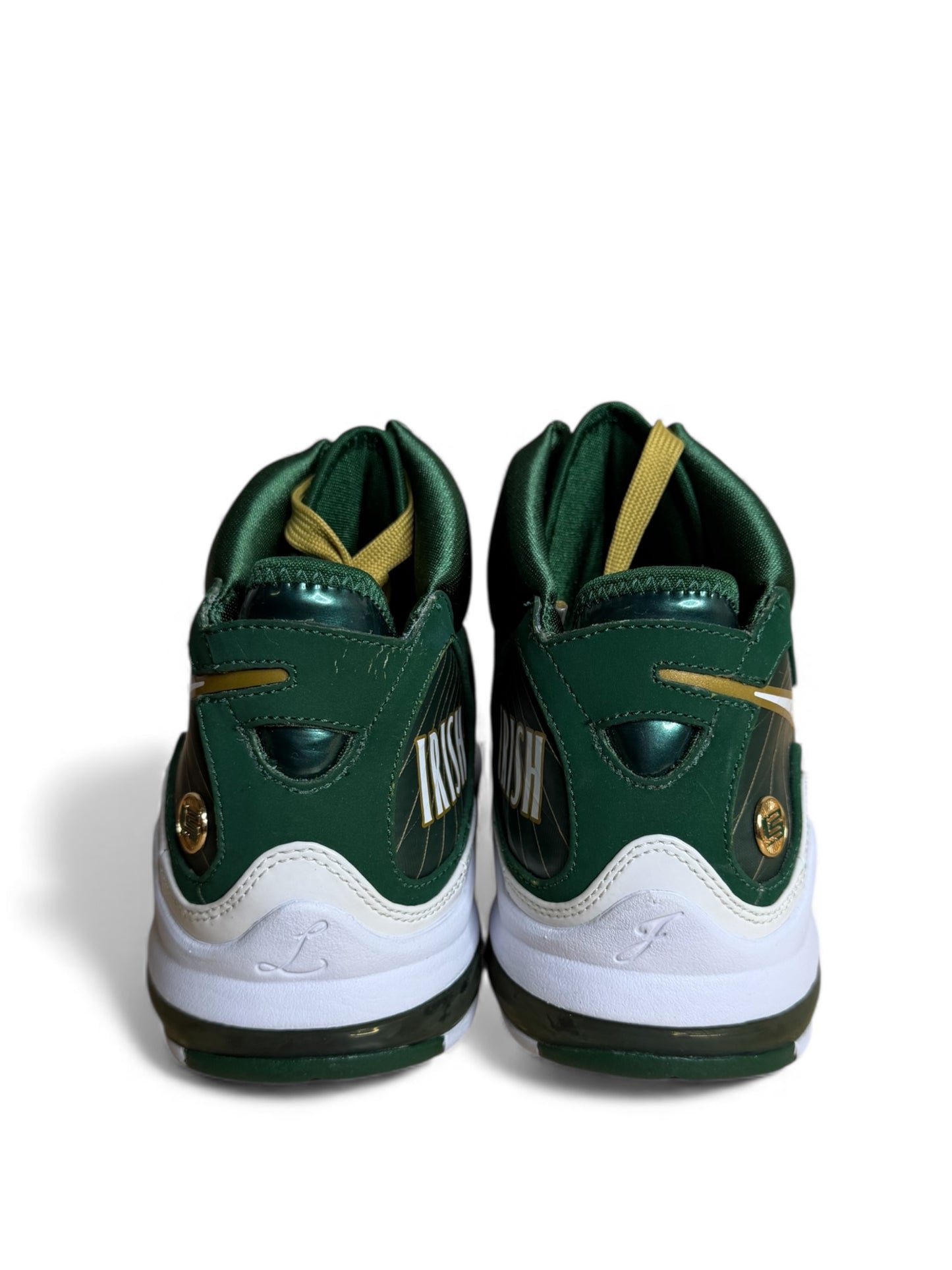 Air Max Lebron 7 'SVSM Away' Player Exclusive Sample