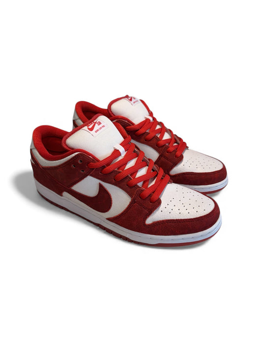 2014 Nike SB Dunk Low Valentines Day (Pre-Owned)