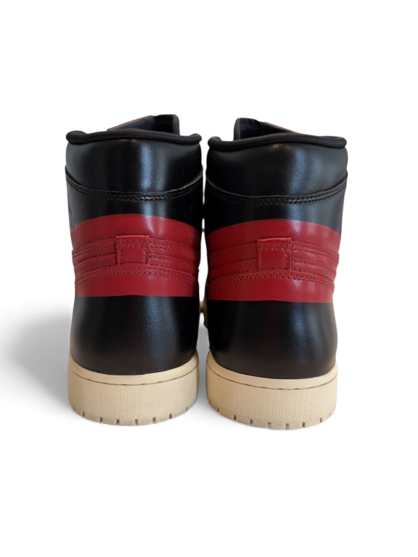 Jordan 1 OG Defiant Couture (Pre-Owned)